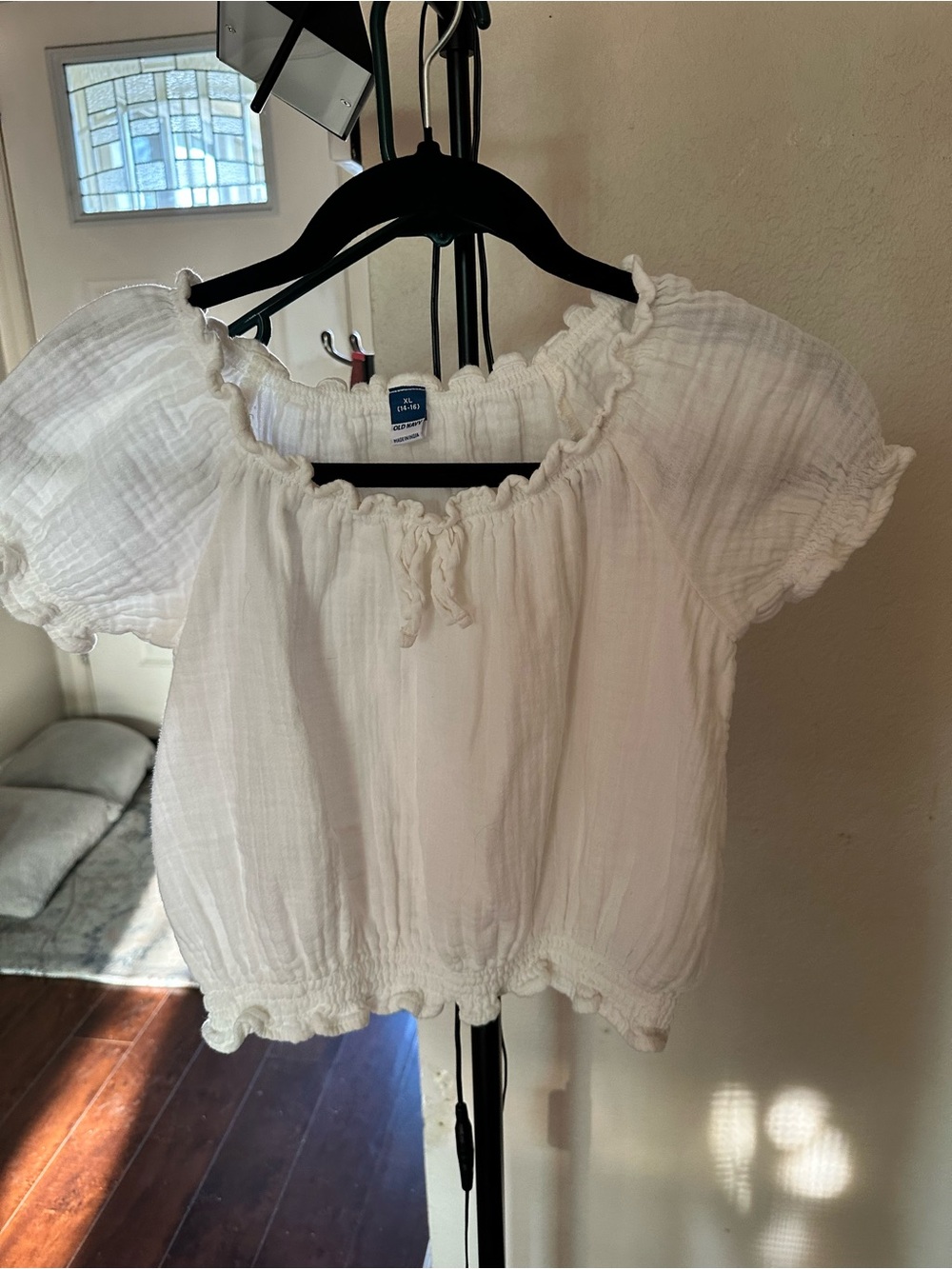 Old Navy White Peasant-Style Kids Top